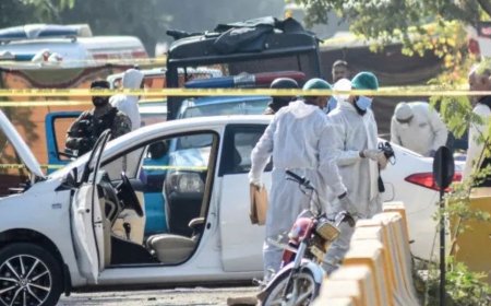 At Least 16 Killed in Suicide Attack on Police Facility in Northwest Pakistan