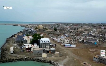Houthis Blame Saudi Arabia for Deadly Strikes as Thousands Flee Their Homes