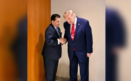 Khalil Exchanges Greetings with Trump on UNGA Sidelines