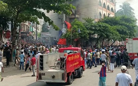 Hawkers Clash with DNCC Officials During Mirpur Eviction Drive