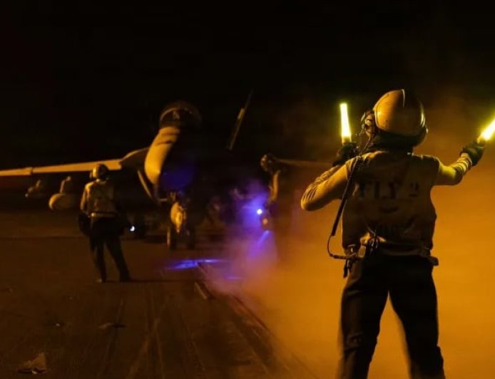 Oil Prices Rise Sharply as Iran Tightens Control Over Hormuz