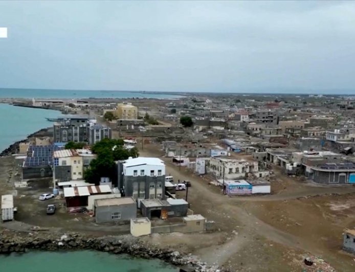 Houthis Blame Saudi Arabia for Deadly Strikes as Thousands Flee Their Homes
