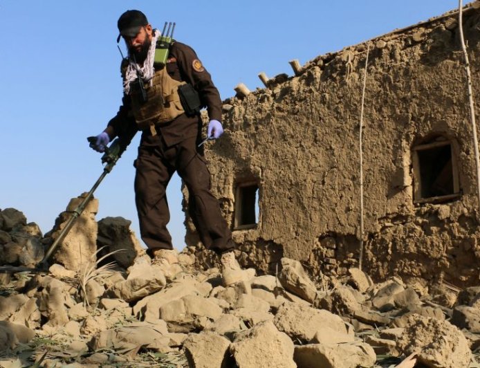 Pakistan air strikes in Afghanistan kill 4 civilians, Kabul says