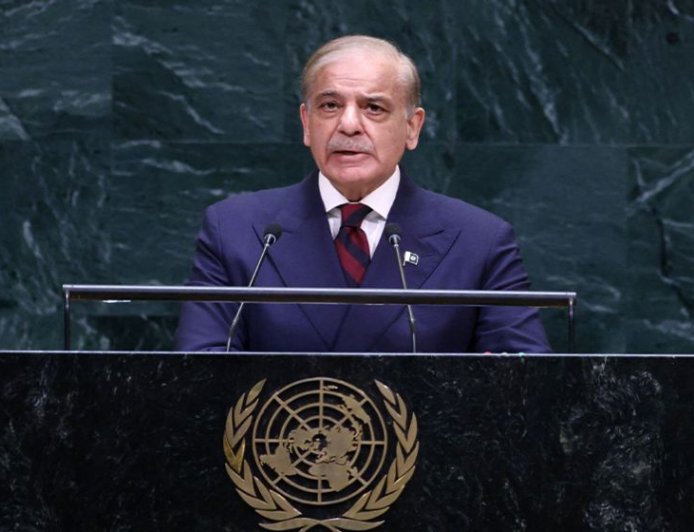 Pakistan PM Shehbaz Sharif Calls Houthi Threat to Makkah a ‘Red Line’