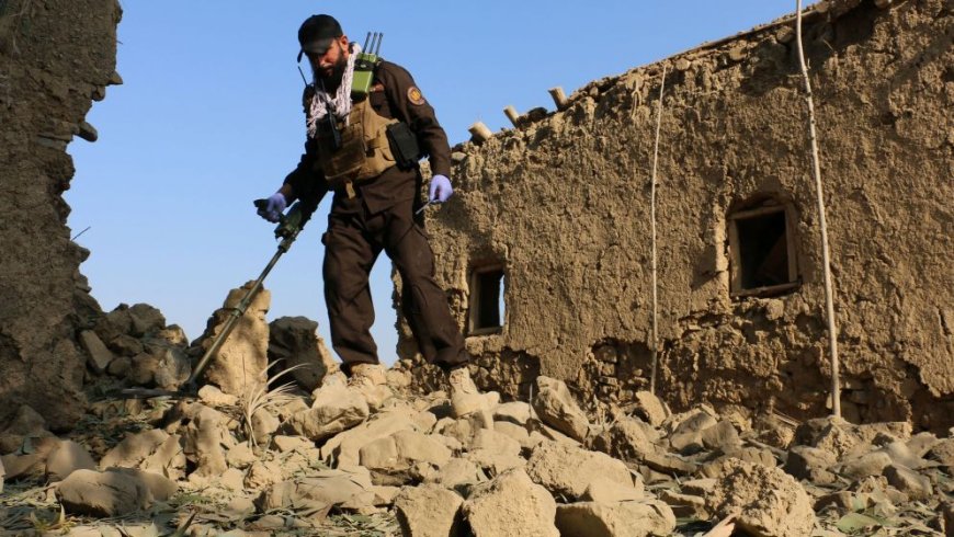 Pakistan air strikes in Afghanistan kill 4 civilians, Kabul says