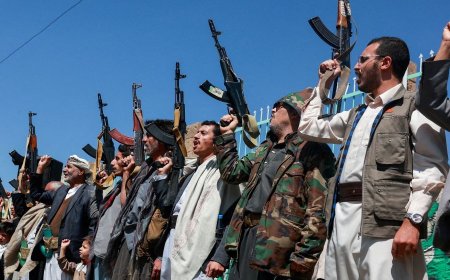 Aircraft Damaged at Riyadh Airport as Houthi Attacks Intensify