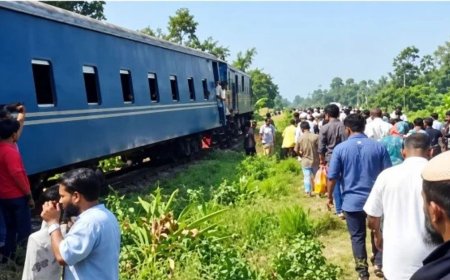 Karnaphuli Express Derails in Cumilla, Disrupting Dhaka–Chattogram Rail Services