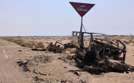 Four Killed in Attacks on Saudi Airport and Oil Facility