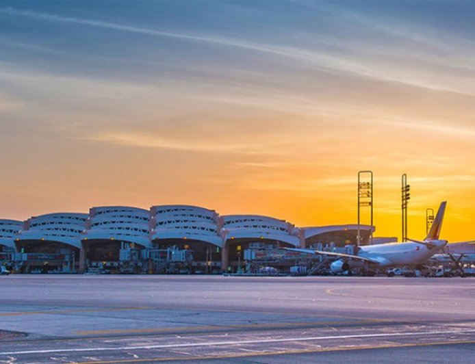 Riyadh Airport Resumes Flights After Houthi Attacks