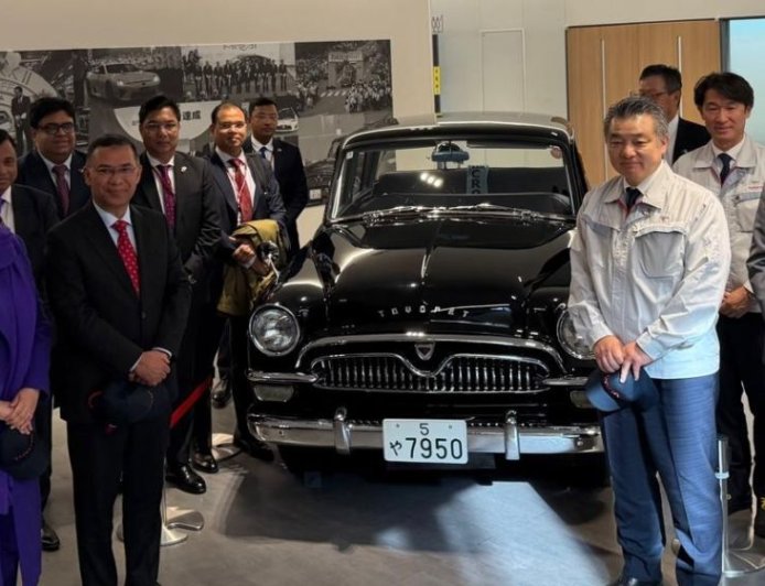PM Tarique Rahman Visits Toyota’s Motomachi Plant in Japan