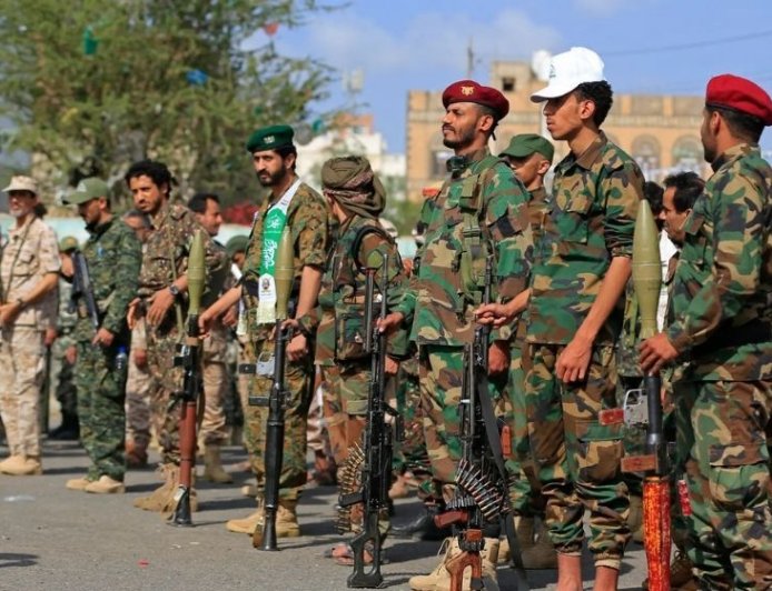 Strikes Attributed to Houthis Target Yemen’s Presidential Palace