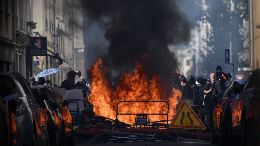 Tens of Thousands Take to Streets in France Demanding Better Education