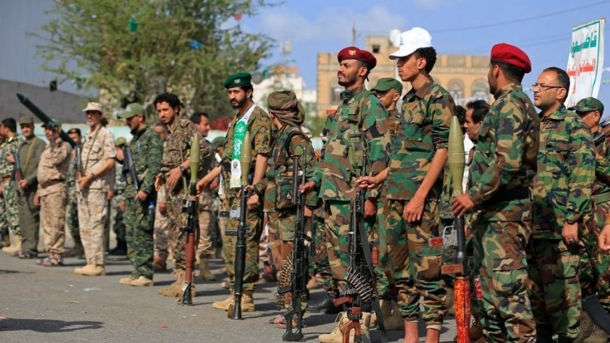 Strikes Attributed to Houthis Target Yemen’s Presidential Palace